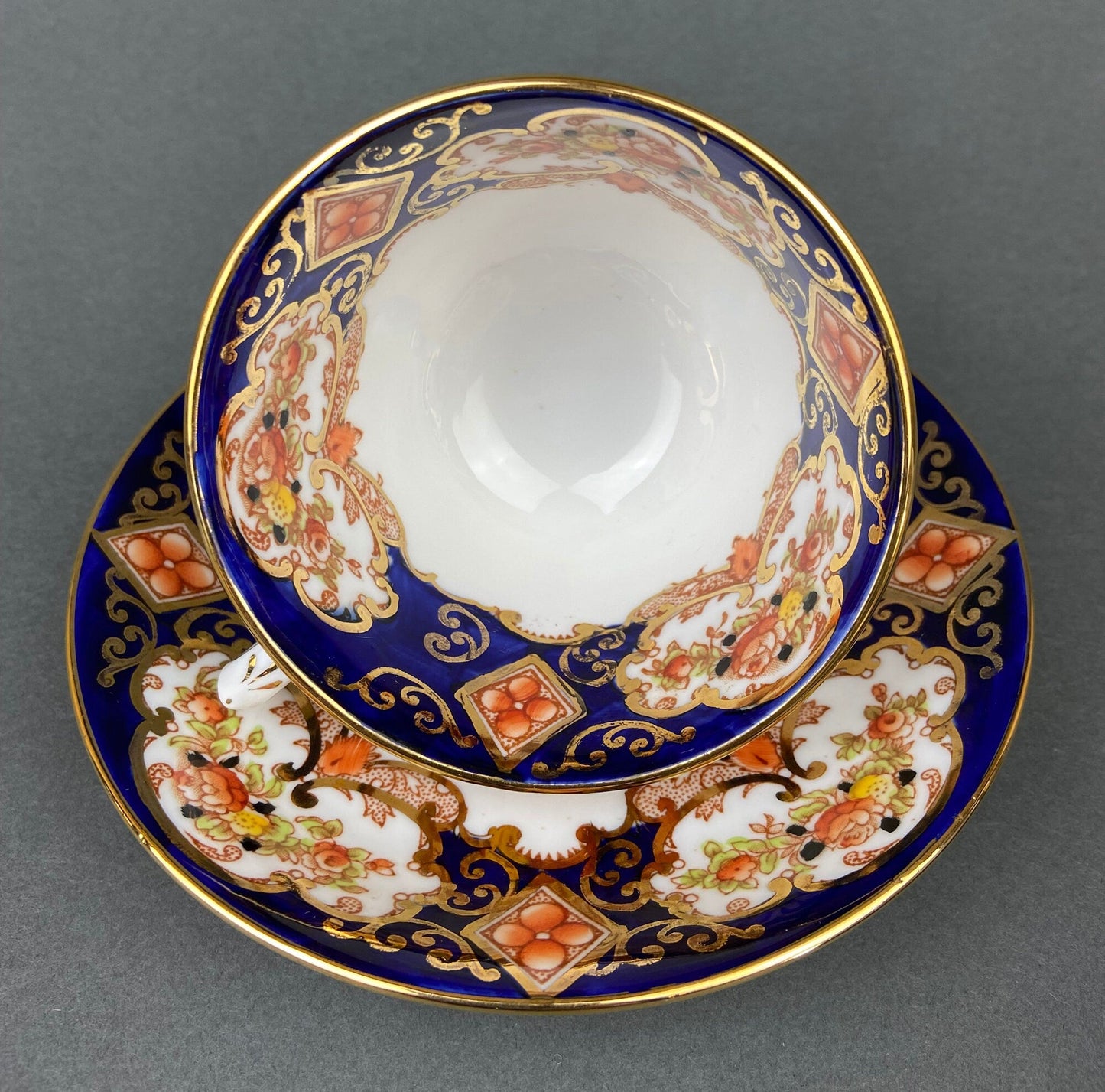 Royal Albert Bone China Cup and Saucer : Heirloom Pattern