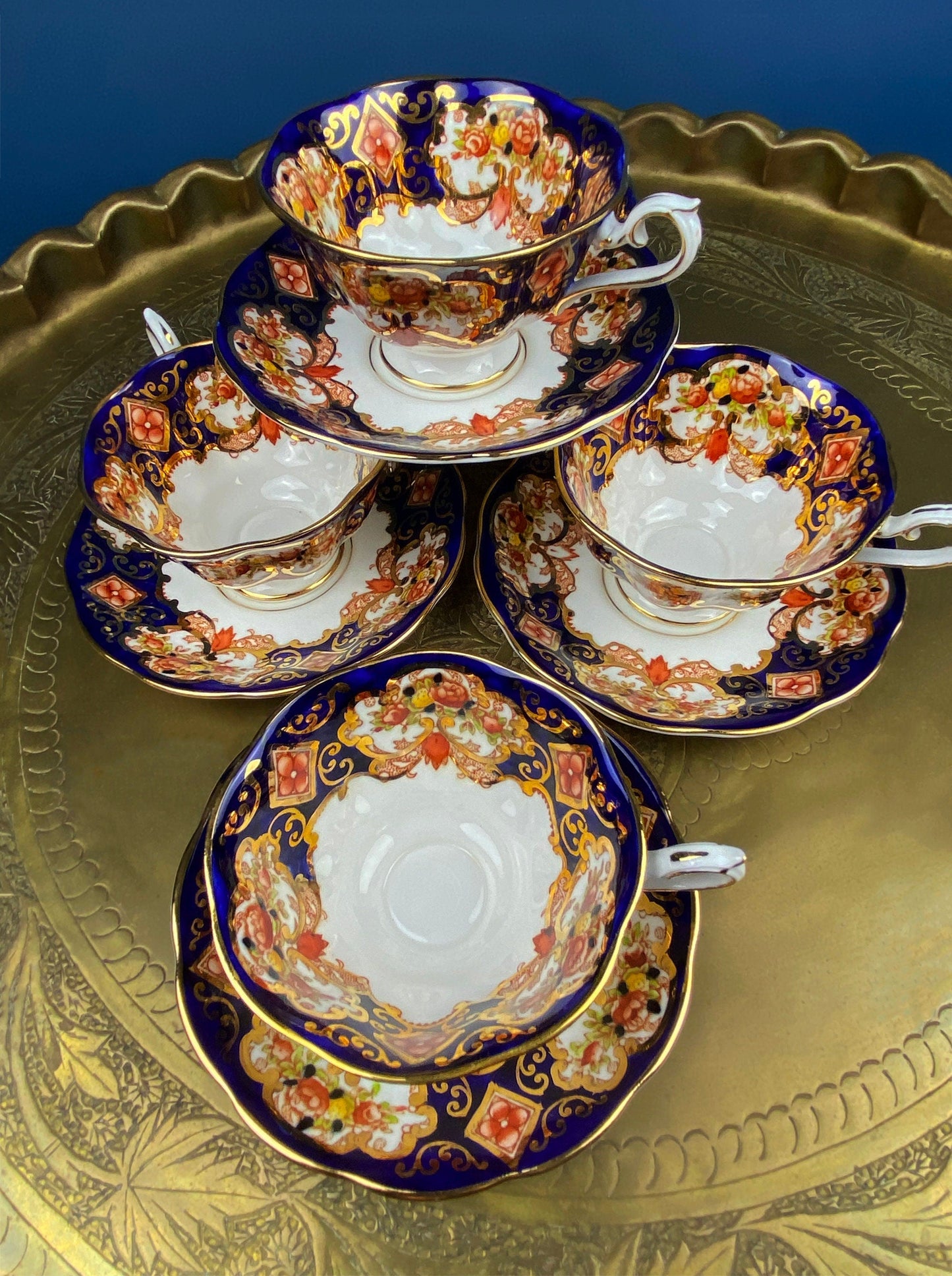 Royal Albert Bone China Cup and Saucer : Heirloom Pattern