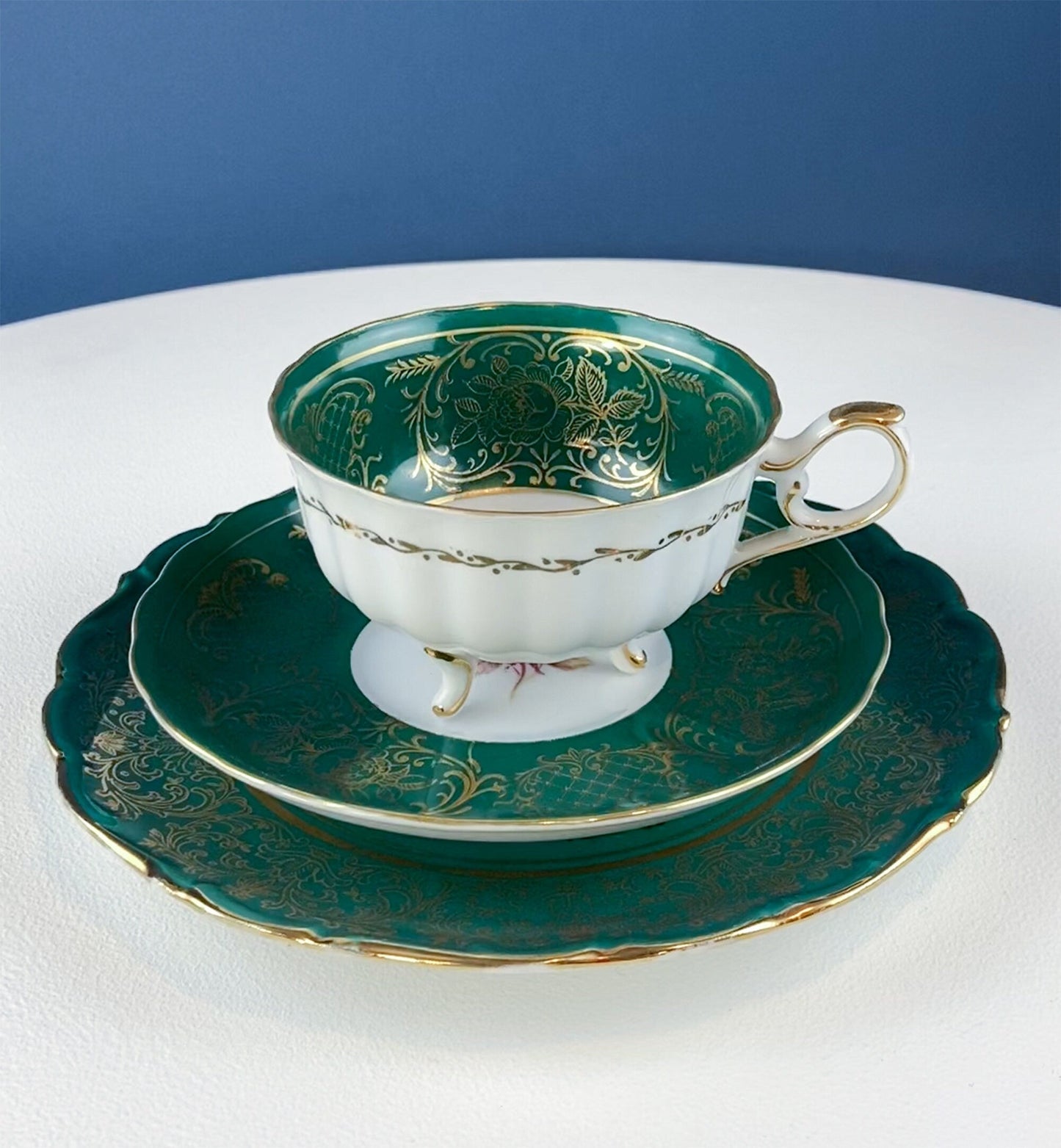 Schumann Arzberg Tea Trio : Deep Green with Painted Scene
