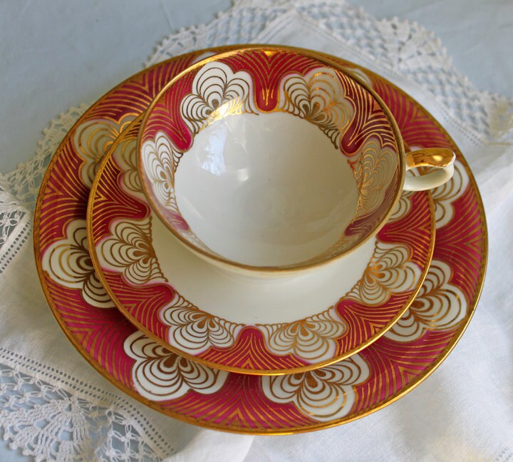 Elgenbein Bavarian Tea Trio — Crimson and Gold